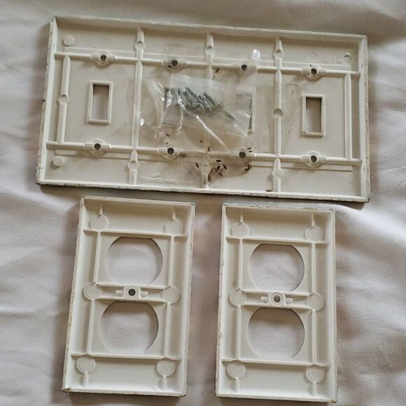4@30.00 or 20.00 Home Decor/𝅺Decorative Outlet/Switch Plates - Picture 2 of 14